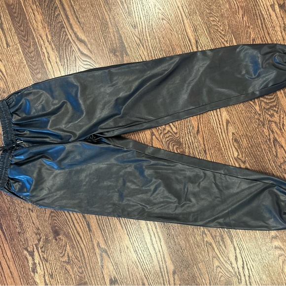 Faux Leather Jogger Pants Size M Inseam 28 - Picture 3 of 6